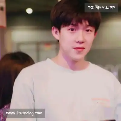 杜严谦